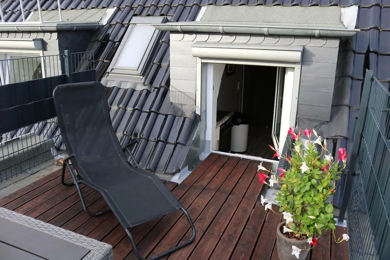 Zwei Schicke Apartments Mit Parkplatz Кёльн